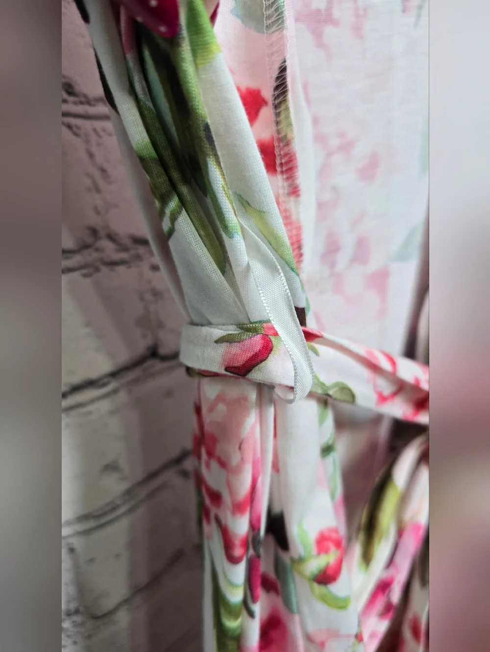 Show Me Your Mumu Floral Robe One Size‎